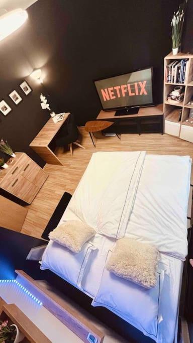 Moderny Apartman S Parkovanim Bratislava Esterno foto