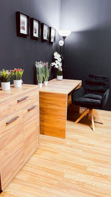 Moderny Apartman S Parkovanim Bratislava Esterno foto