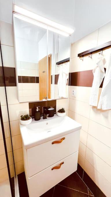 Moderny Apartman S Parkovanim Bratislava Esterno foto