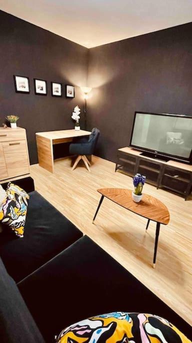 Moderny Apartman S Parkovanim Bratislava Esterno foto