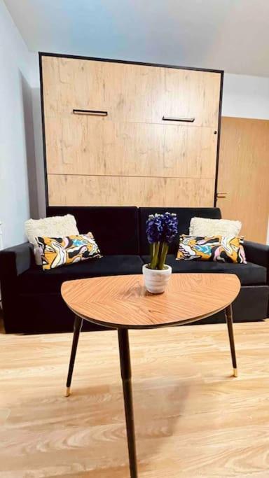 Moderny Apartman S Parkovanim Bratislava Esterno foto